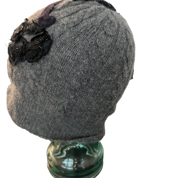 stunning beanie hat with and bordered beaded have h - Picture 6 of 8